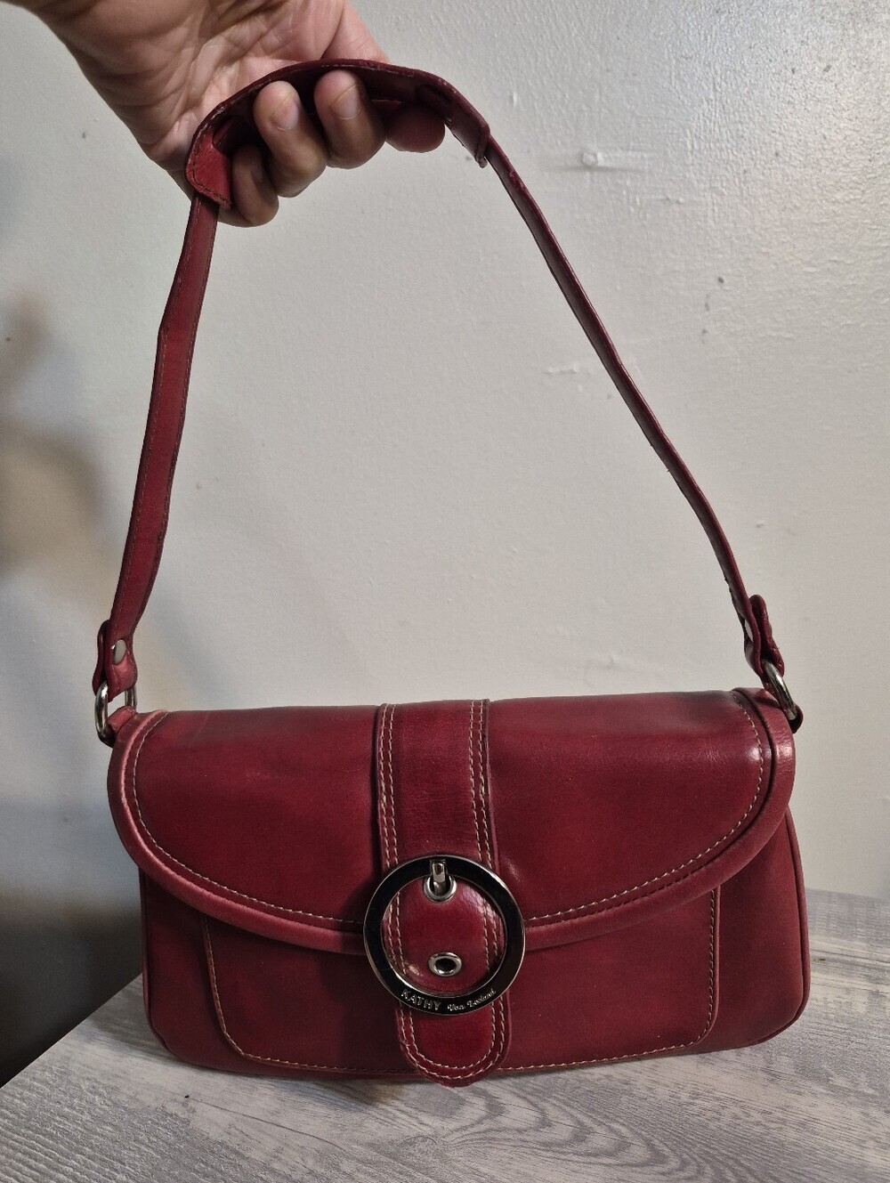 Kathy Van Zeeland Small Y2K Hobo Handbag Purse Flap And Snap Closure